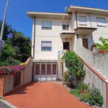 Il Melograno B&B With Private Bathrooms Aulla Exterior photo