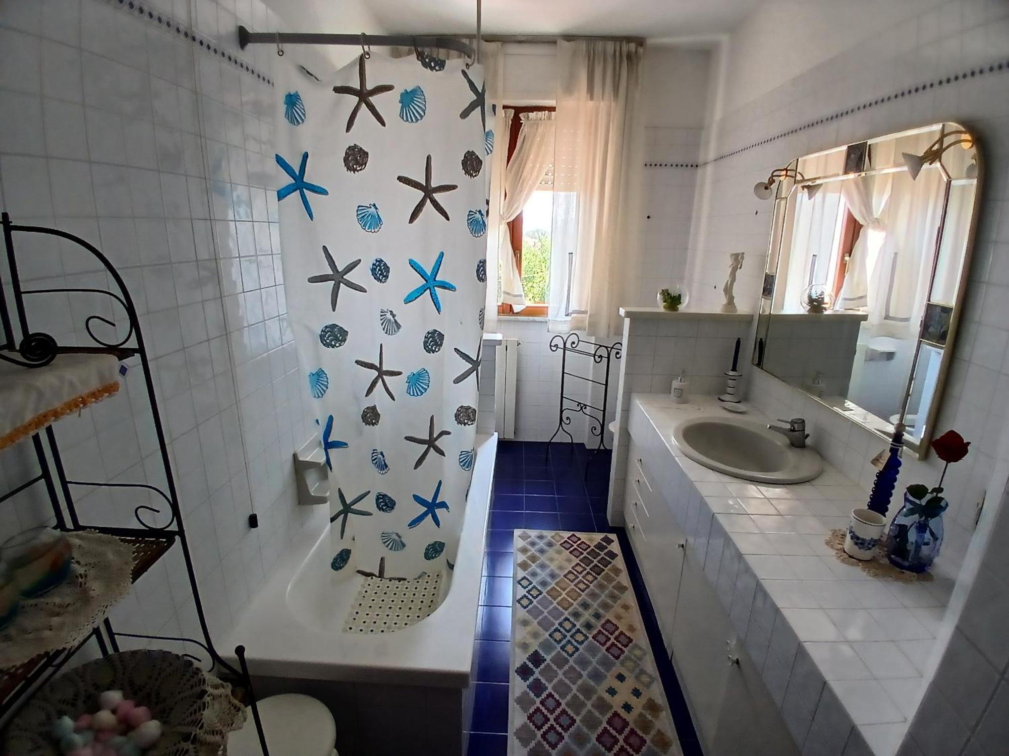 Il Melograno B&B With Private Bathrooms Aulla Exterior photo
